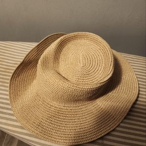 Marcus Adler New York straw hat